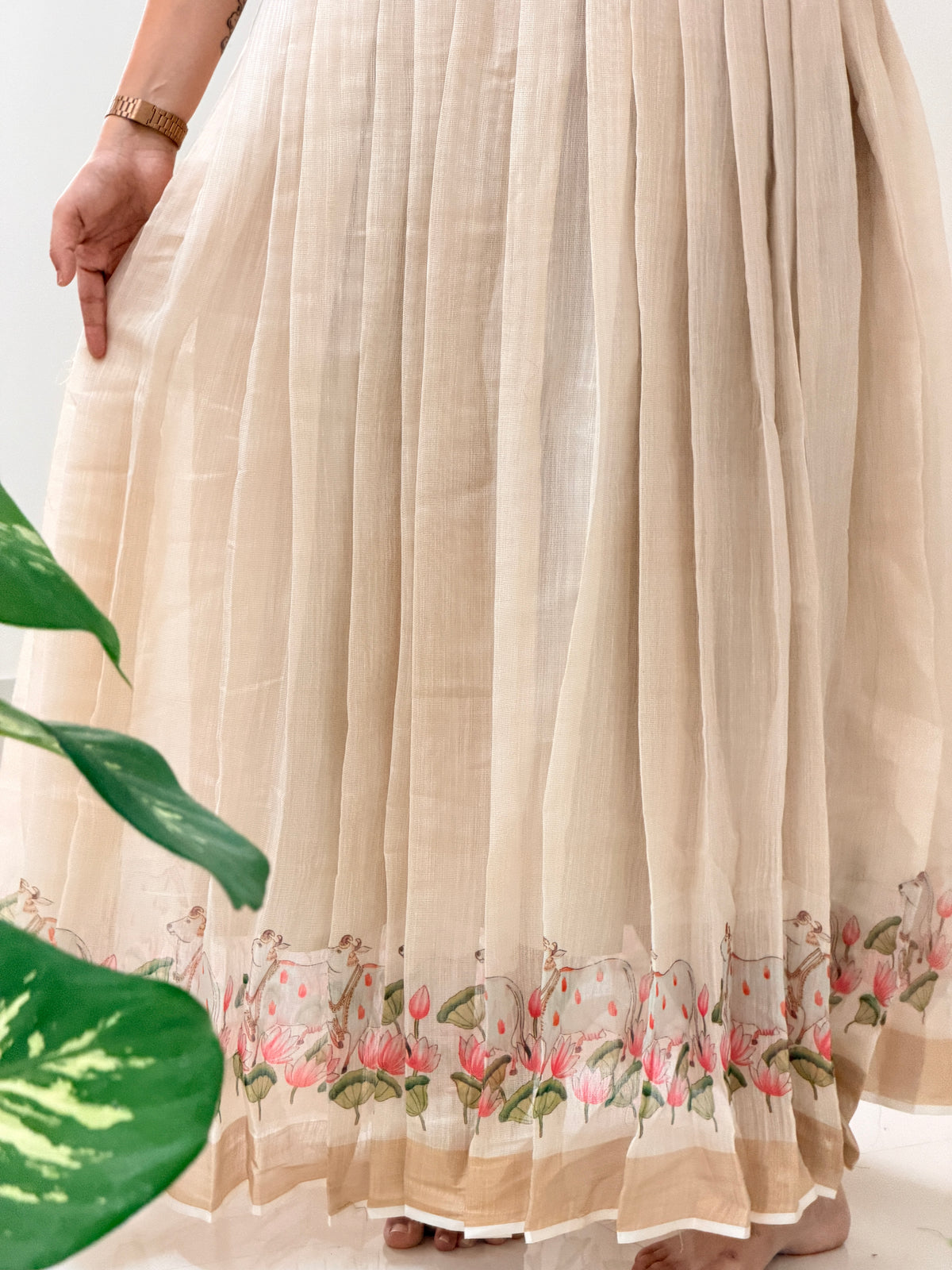 LOTUS PICHWAI GOWN