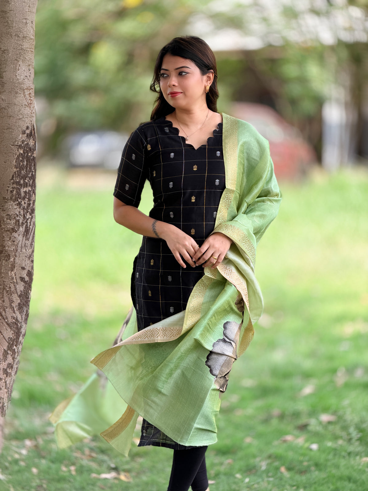 AARINI FLORAL WEAVE
