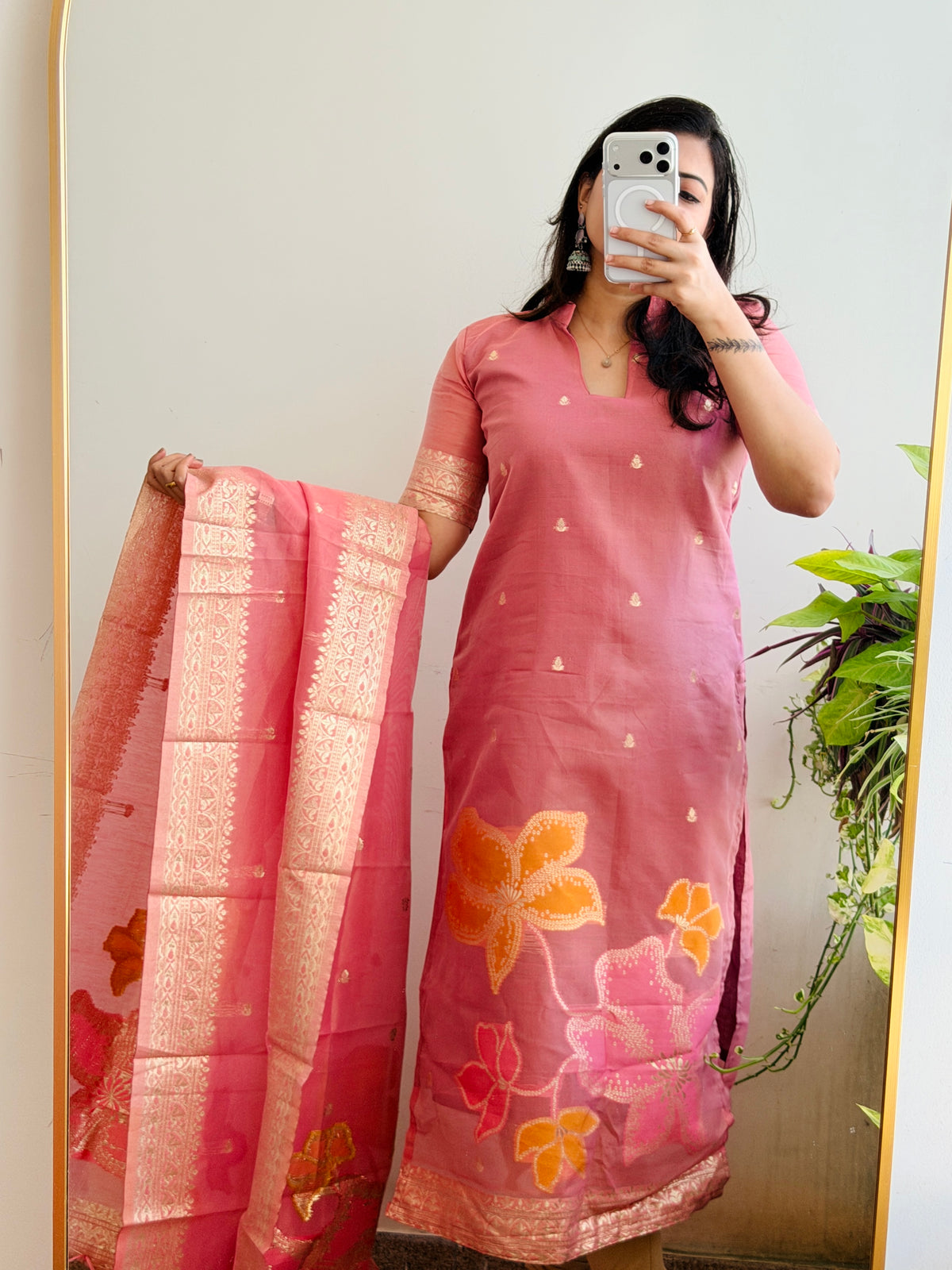 GULABI GRACE