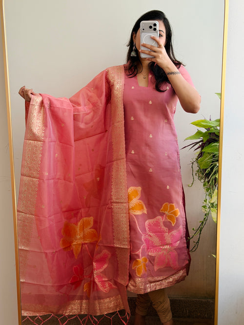 GULABI GRACE