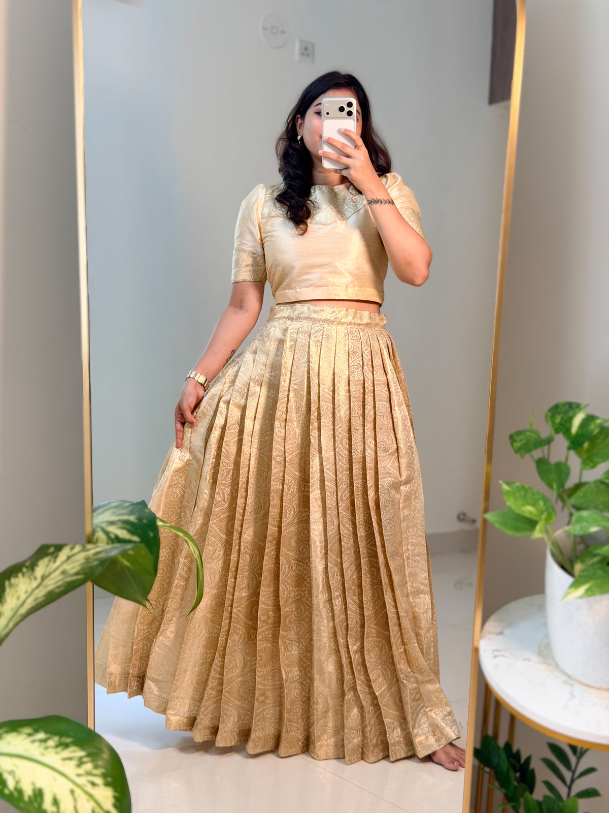 GOLDEN TISSUE BANARASI SET