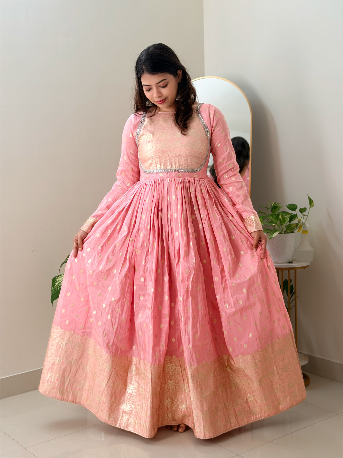 ROSEMILK BROCADE