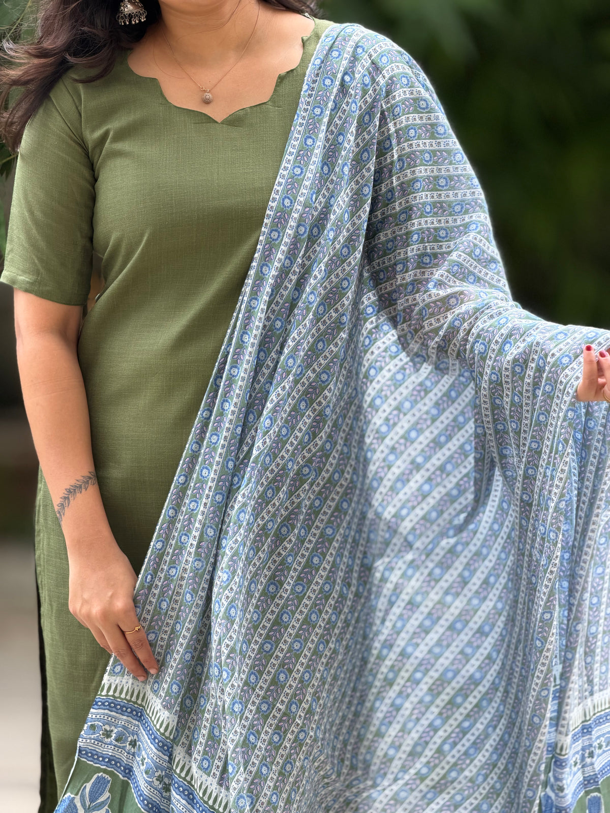 MEHANDHI MIST LINEN SET