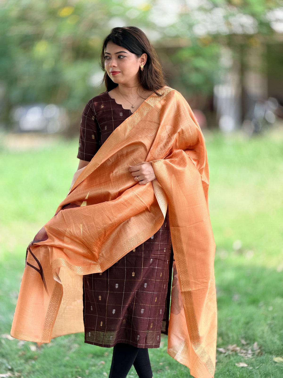 VASANTHA FLORAL WEAVE
