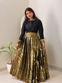 ANTIQUE GOLD BANARASI SET