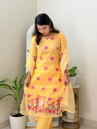 FLAMINGO BLOOM - YELLOW