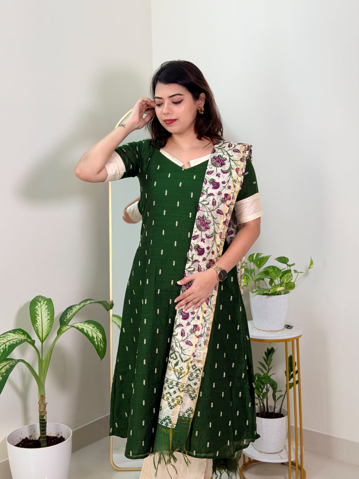 SOWMYA ALINE (EMERALD)