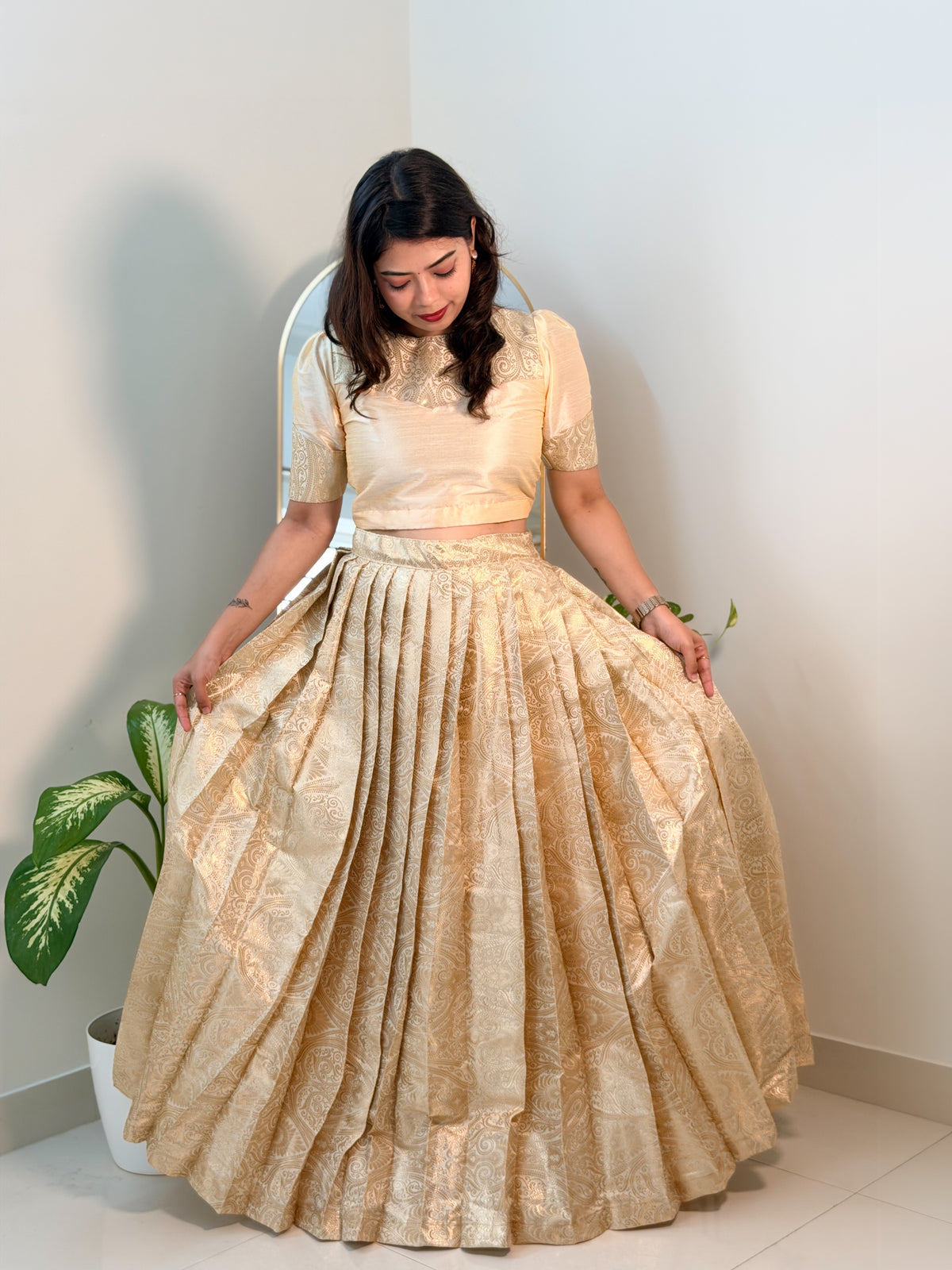 GOLDEN TISSUE BANARASI SET