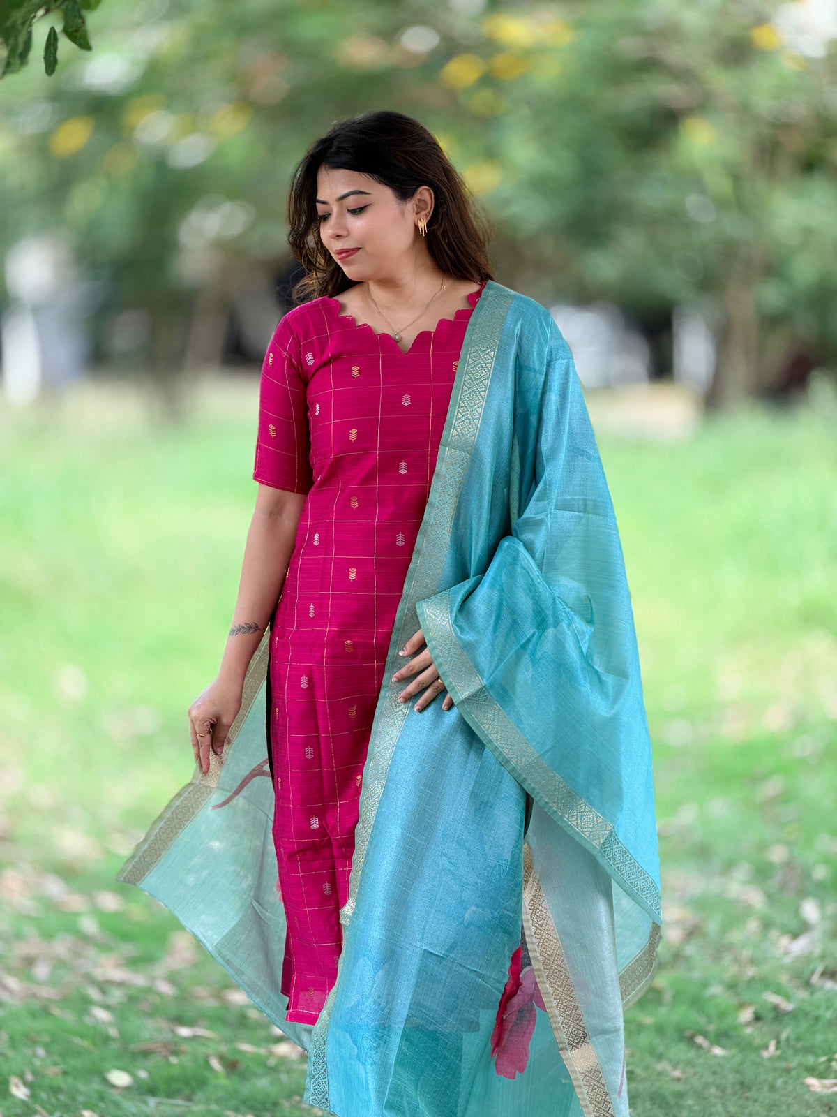 RAAGA FLORAL WEAVE